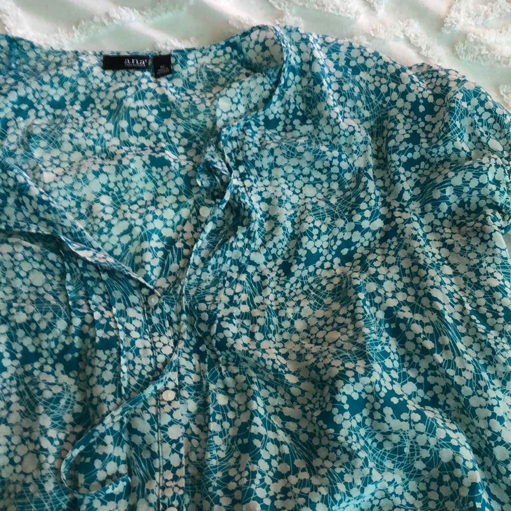 Wonderfully light and airy cotton blouse.